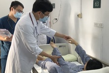 Chuyên gia y tế cảnh báo, nắng nóng gia tăng các ca đột quỵ, sốc nhiệt
