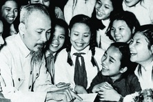 Tình yêu thương Bác Hồ dành cho thiếu niên, nhi đồng sinh động và sâu sắc