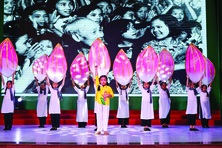 Chúng em kể chuyện Bác Hồ