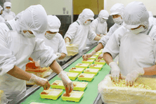 Lương tối thiểu mới của lao động Việt tại Hàn Quốc trên 50 triệu đồng/tháng