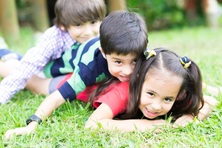 Nhật Bản mở rộng độ tuổi trẻ em nhận trợ cấp hằng tháng