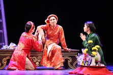 Sân khấu né tránh hiện thực đời sống