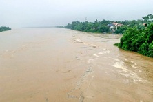 Nước sông Mã lên cao, nguy cơ ngập vùng trũng thấp, chủ động sơ tán dân