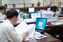 Đề nghị thêm phụ cấp với viên chức làm việc tại vị trí việc làm công chức