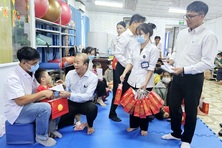 Mang Trung thu đến với trẻ em hoàn cảnh đặc biệt