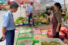 Kiên quyết không để hàng hóa tăng giá bất hợp lý sau bão