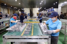 Thị trường lao động khởi sắc, thu nhập của người lao động tăng