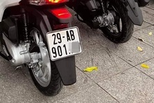 Lý do biển xe máy mới có hai chữ cái?