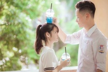 Làm gì với những "cơn sóng" tình yêu tuổi teen thời @?