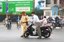 Cấm tuyệt đối nồng độ cồn và 27 hành vi bị cấm khác khi lái xe, từ 2025