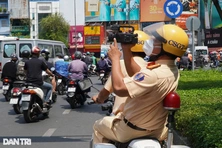 Tăng mức phạt vượt đèn đỏ và lưu ý 3 quy định mới kẻo bị phạt nặng từ 2025