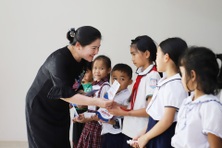 Hàng trăm suất học bổng tặng trẻ em khó khăn huyện nghèo tỉnh Đắk Nông
