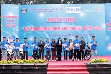 Cao Bằng: Tư vấn hướng nghiệp cho học sinh miền núi