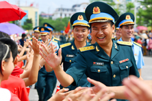 Hướng dẫn mới về chế độ tiền thưởng của sĩ quan, quân nhân chuyên nghiệp