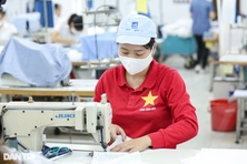 Người lao động đi làm ngày nghỉ lễ, tết được tính lương thế nào?