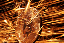 Bitcoin lên đỉnh cao mới
