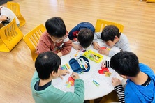 Dấu hỏi xung quanh việc “tự nguyện”