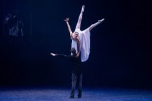 Anna Karenina và cuộc đổ bộ của 108 vũ công ballet Nga