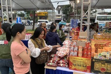 Để mọi người lao động đều có tết