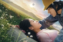 Sức nóng “Hẹn em ngày nhật thực”