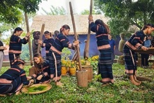 Bản làng “thức giấc” nhờ du lịch cộng đồng