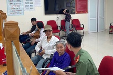 Mua bán tài khoản ngân hàng tiếp tay cho tội phạm