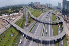 PM calls for acceleration of transport projects to meet 2025 deadlines