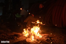 Cold snap leaves Hanoi shivering