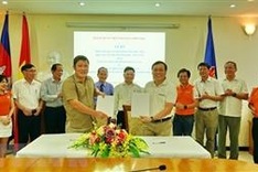 Scholarships offered to Vietnamese-Cambodian students