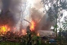 Some Philippine troops jump before military plane crashes in flames, killing at least 45