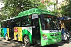 Hanoi to have four more bus routes with CNG vehicles