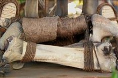 Antique artifacts of Central Highlands provinces on display in Gia Lai