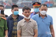 Man throws daughter into river in Quang Nam