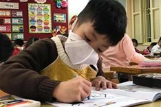 Hanoi reopens schools to all grade 1-6 students