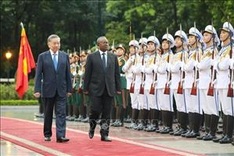 Top leader hosts welcome ceremony for Guinea-Bissau President in Hanoi