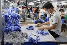 Over 46.8 percent workers in HCM City affected by COVID-19 pandemic: survey