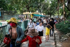 Hanoi, HCM City parks crowded on International Children’s Day