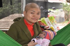 Mother struggling against cancer calls for help to raise small children