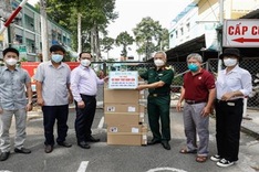 Dantri/Dtinews readers help bring more ventilators to hospitals