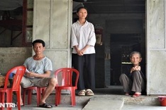 Orphan girl in Ha Tinh calls for help