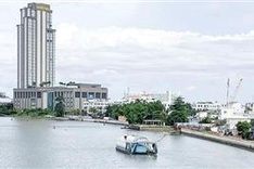 Can Tho, Netherlands join hands to handle plastic waste in Hau river