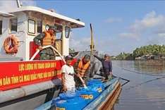 Military supply water to drought-struck areas