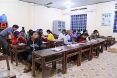 Quang Tri Province in fight to eliminate adult illiteracy