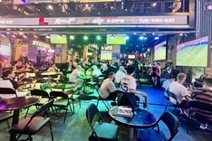 HCM City street bustles during Euro season