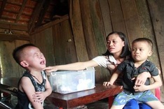 Helpless couple call for help for ill children