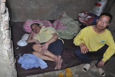 Elderly stroke-sufferer relies on kind neighbours