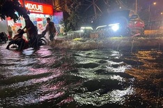 Flooding during heavy rains: a factor for land pricing in Hanoi