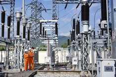 Businesses seek ways to adapt to rising electricity prices