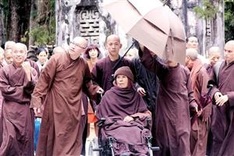 Thich Nhat Hanh, poetic peace activist and master of mindfulness, dies at 95