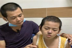 Father and children with leukaemia face end